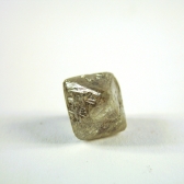 Diamant-Oktaeder-Roh-natuerlich