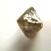 Diamant-Oktaeder-Roh-natuerlich